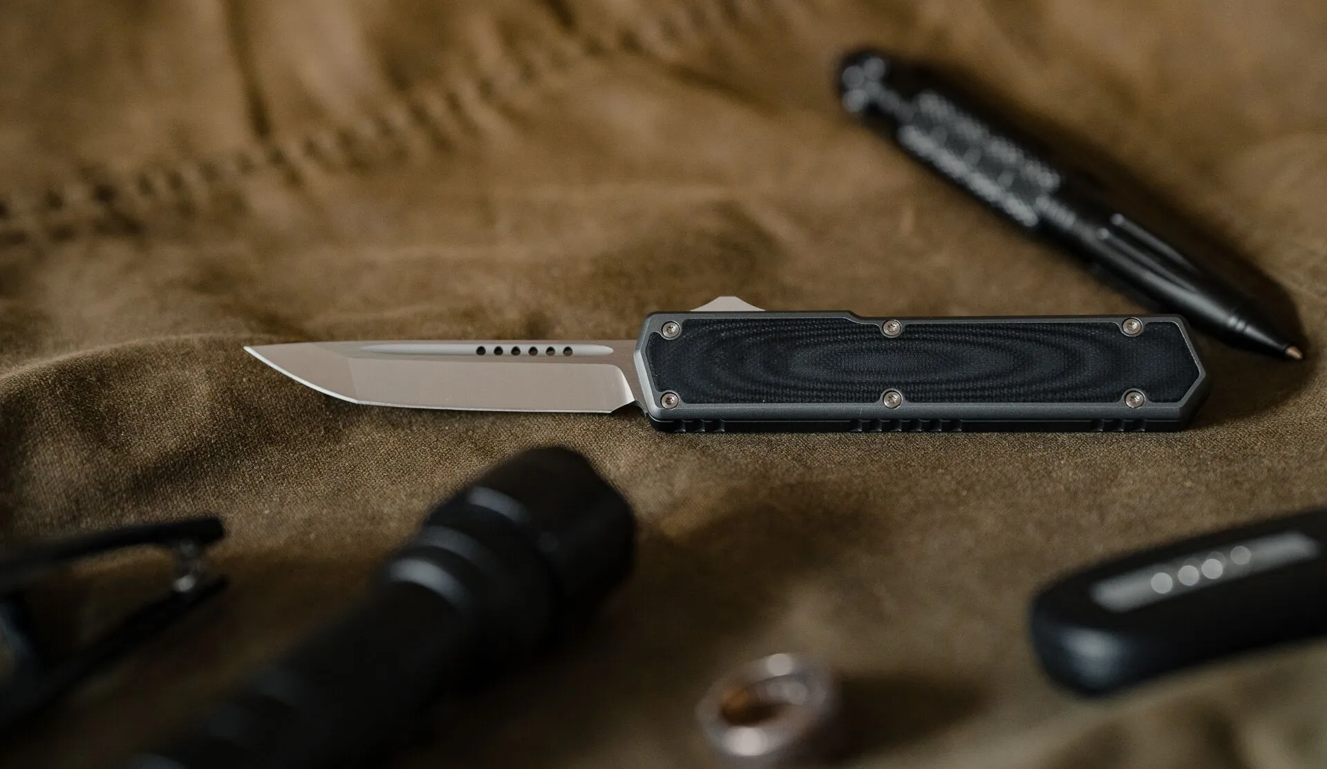 Knife Center Shop 1 Knife Center Shop -Knife Center Shop tacknives hero banner